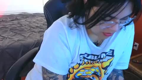 Snapshot of miacanela_xo chatting on 24, 12, 2024 Mia online show from 24, 12, 2024