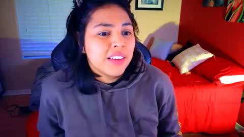 Snapshot of miacanela_xo chatting on 8, 1, 2025 Mia online show from 8, 1, 2025