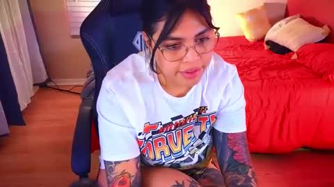 Snapshot of miacanela_xo chatting on 9, 1, 2025 Mia online show from 9, 1, 2025