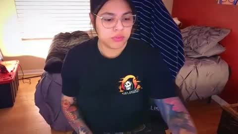 Snapshot of miacanela_xo chatting on 20, 1, 2025 Mia online show from 20, 1, 2025