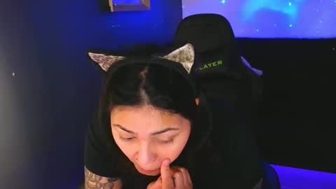 Snapshot of miacanela_xo chatting on 8, 9, 2025 Mia online show from 8, 9, 2025