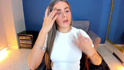 Snapshot of miacarperrlux chatting on 27, 1, 2025 MiaCarper online show from 27, 1, 2025