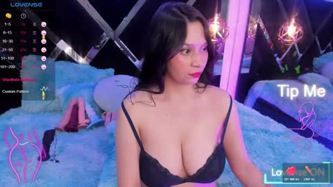 Snapshot of miacharloth chatting on 29, 10, 2025 Mia online show from 29, 10, 2025