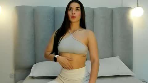 miacleark online show from 5, 2, 2026