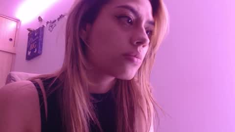 Snapshot of miacollings1 chatting on 2, 11, 2025 Miia online show from 2, 11, 2025