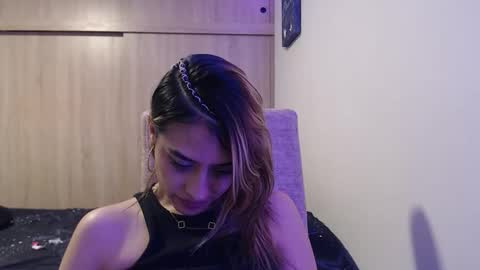 Snapshot of miacollings1 chatting on 26, 11, 2025 Miia online show from 26, 11, 2025