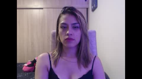 Snapshot of miacollings1 chatting on 21, 12, 2025 Miia online show from 21, 12, 2025