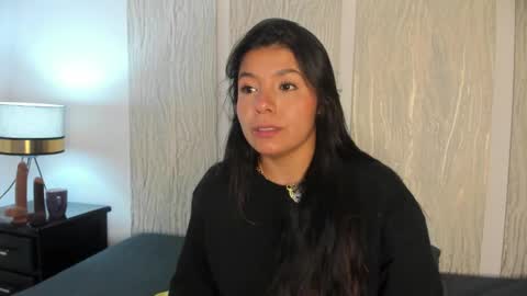 IG Yojanagomez  online show from 12, 11, 2025