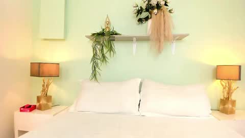 Call me Mia online show from 4, 4, 2026