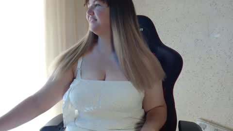 MiaFoxisJa online show from 17, 5, 2026