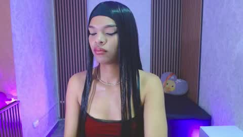 Snapshot of miagates_tay chatting on 4, 11, 2025 Mia online show from 4, 11, 2025