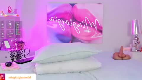 Mia  online show from 17, 4, 2026