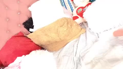 Mia online show from 25, 12, 2024