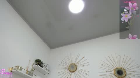 Miah Collins online show from 12, 2, 2026