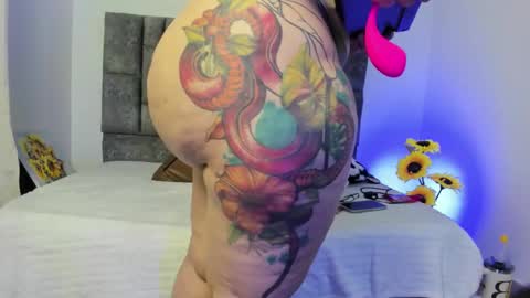 Snapshot of miah_storm chatting on 23, 10, 2025 miah new independent model acount online show from 23, 10, 2025