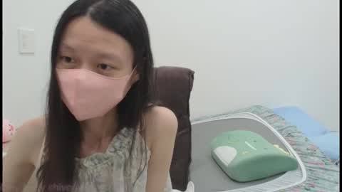 Snapshot of miahchan68 chatting on 17, 10, 2025 miahchan68 online show from 17, 10, 2025