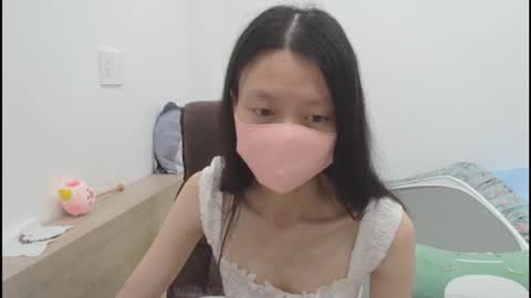 Snapshot of miahchan68 chatting on 18, 10, 2025 miahchan68 online show from 18, 10, 2025