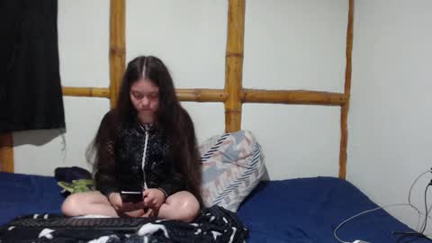 Mia  Sam online show from 15, 2, 2025