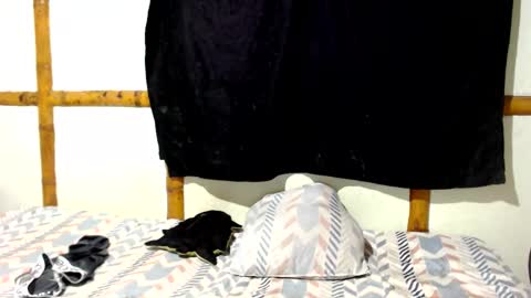 Mia  Sam online show from 22, 12, 2025