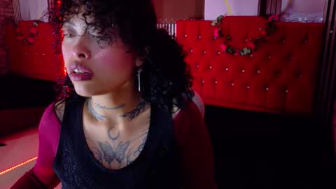 MIA VELEZ online show from 13, 1, 2026