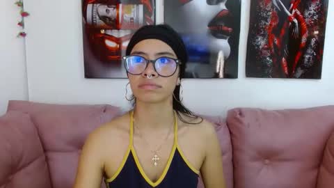 Snapshot of miahotcs chatting on 1, 5, 2026 miahotcs online show from 1, 5, 2026