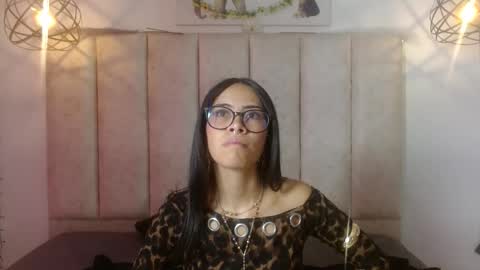 Snapshot of miahotcs chatting on 27, 5, 2026 miahotcs online show from 27, 5, 2026