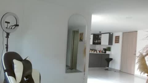 Snapshot of miahott19 chatting on 9, 11, 2025 miahott19 online show from 9, 11, 2025