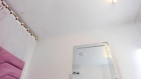 miajhonsonx online show from 19, 4, 2026