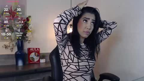 Mia online show from 6, 4, 2026
