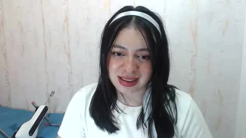 Snapshot of miakimky chatting on 29, 11, 2025 miakimky online show from 29, 11, 2025