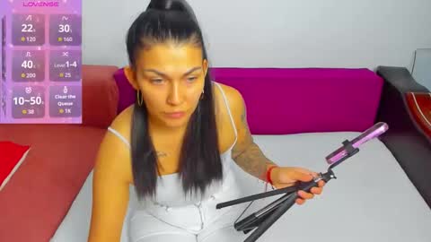 Mia Kittyy online show from 5, 10, 2025