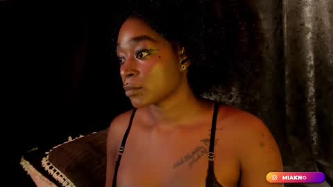 Snapshot of miaknox chatting on 3, 2, 2026 Mia online show from 3, 2, 2026