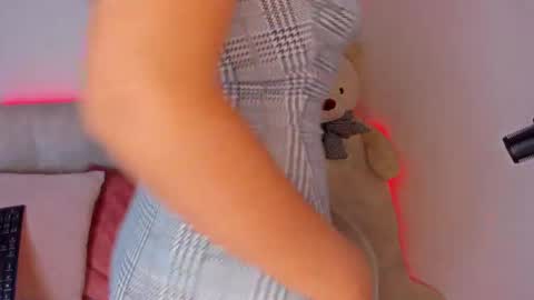 miakris1 online show from 21, 2, 2025