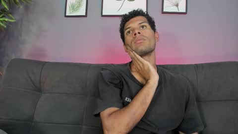 Mia online show from 6, 11, 2025