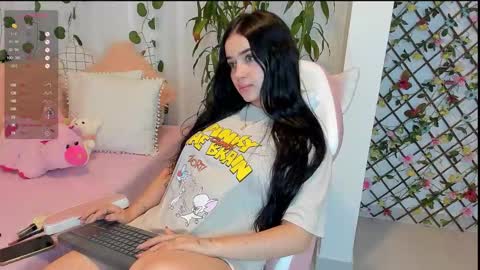 mia 600am-1000am Colombia time online show from 19, 12, 2024