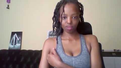 Snapshot of miami_muffin chatting on 10, 5, 2026 Muffin online show from 10, 5, 2026