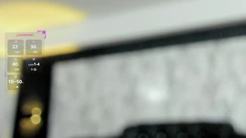 Snapshot of miamontoya chatting on 22, 1, 2025 Mia -5 7001400 Follow online show from 22, 1, 2025