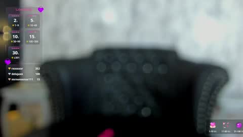 Snapshot of miamontoya chatting on 5, 2, 2025 Mia -5 7001400 Follow online show from 5, 2, 2025