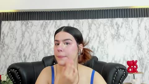 Snapshot of miamontoya chatting on 11, 2, 2025 Mia -5 7001400 Follow online show from 11, 2, 2025