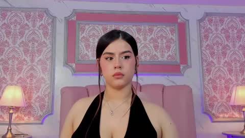 Snapshot of miamontoya chatting on 5, 3, 2025 Mia -5 7001400 Follow online show from 5, 3, 2025