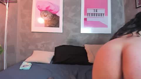 Mia online show from 24, 11, 2025