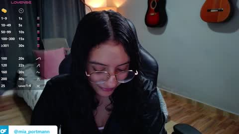 MIAPORTMANN online show from 17, 12, 2024