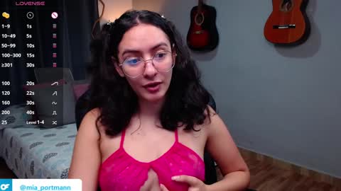 MIAPORTMANN online show from 9, 1, 2025