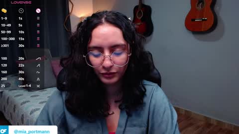 MIAPORTMANN online show from 9, 1, 2025