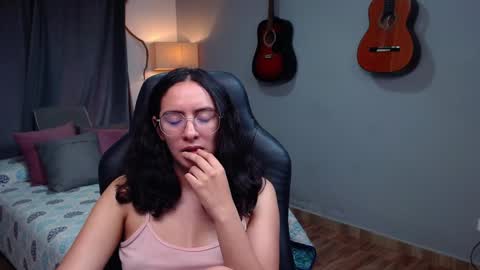 MIAPORTMANN online show from 22, 1, 2025