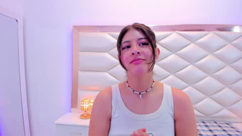 Sweetie Mia online show from 15, 1, 2025