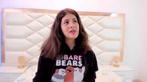 Snapshot of miaqueen021 chatting on 30, 1, 2025 Sweetie Mia online show from 30, 1, 2025