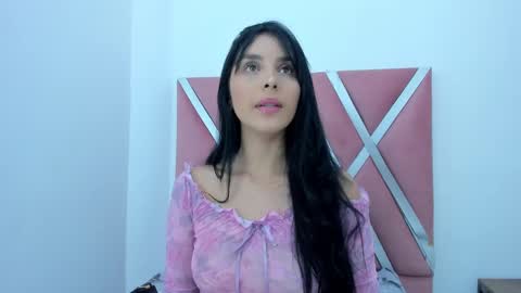 Snapshot of miaquevedo chatting on 29, 9, 2025 Mia Quevedo online show from 29, 9, 2025