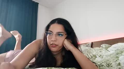 Snapshot of miareys chatting on 15, 10, 2025 miareys online show from 15, 10, 2025