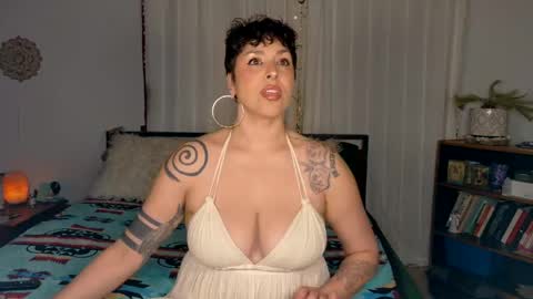 Mia Rivera online show from 25, 4, 2026